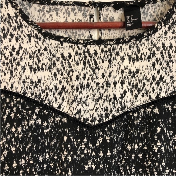 H&M Black White Dot Patterned Long Sleeve Dress - Picture 7 of 13